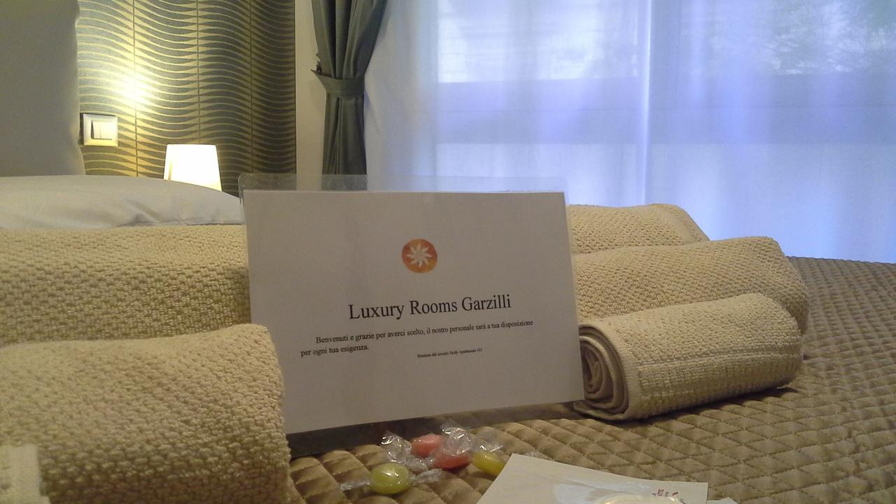 Luxury Rooms Garzilli Palermo Exterior photo